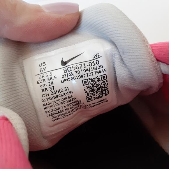 Nike Revolution 5 Gray Pink Slip On Running Shoes Girls 6Y Sneakers BQ5671-010 - Picture 9 of 10